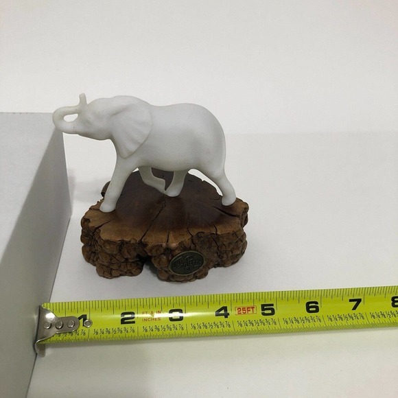 John Perry White Elephant On Natural Burl Wood Sculpture Figure Figurine Vintage - Picture 3 of 12